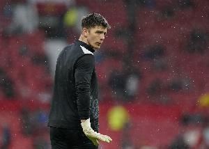 波普谈欧冠对本菲卡：我感觉现在状态很好，很享受和佳夫一起踢球