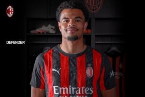 补时绝平比萨，20岁阿特卡梅打进加盟米兰处子球